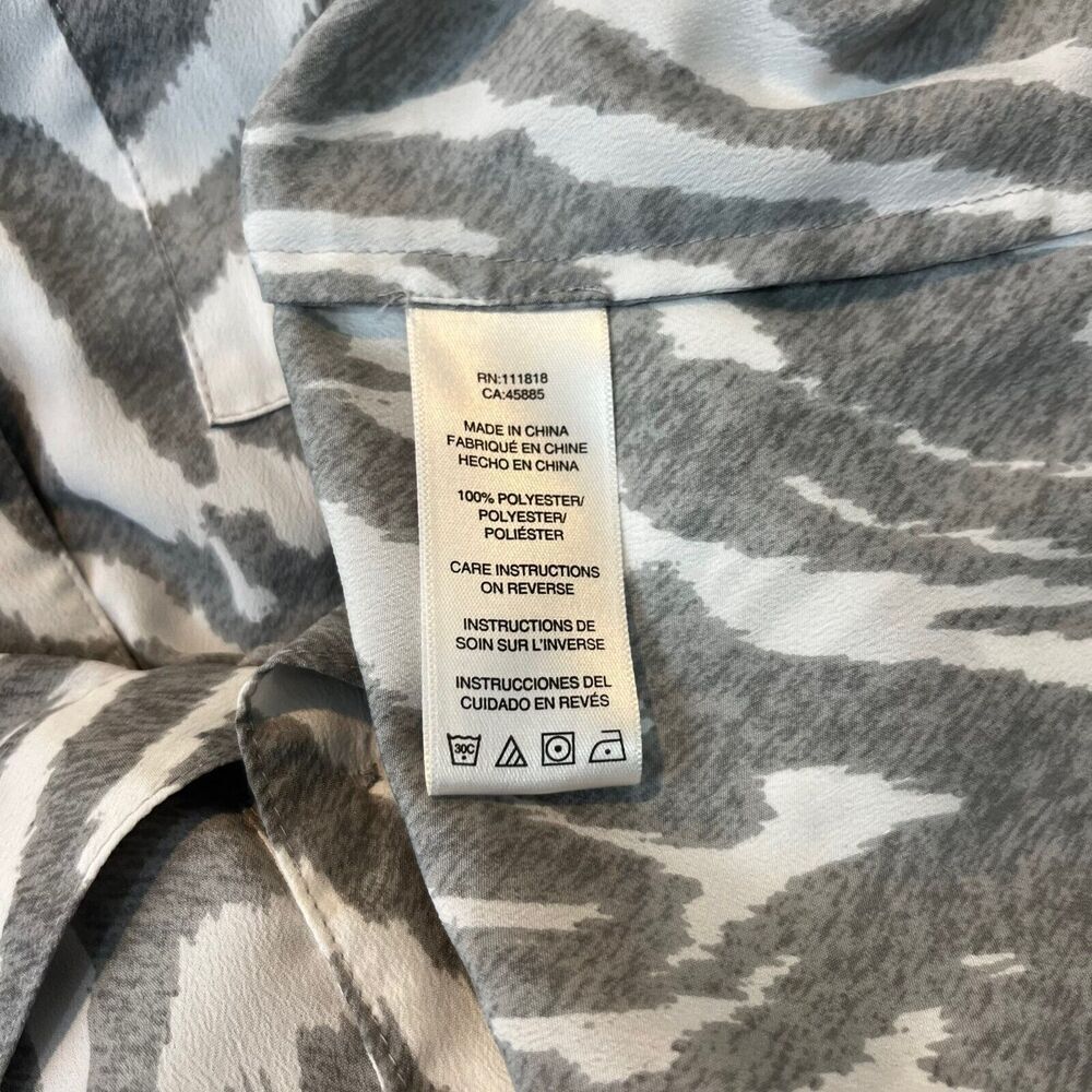 Michael Kors Top Womens Medium Gray White Tiger Print Button Down Mob Wife Y2K - Picture 2 of 8